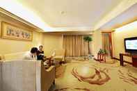 Functional Hall Vienna International Hotel Xiangyang Railway Stati