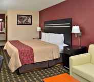 Bedroom 6 Red Roof Inn Cartersville–Emerson/LakePoint North