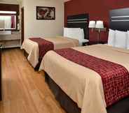 Bedroom 2 Red Roof Inn Cartersville–Emerson/LakePoint North