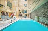 Swimming Pool TownePlace Suites by Marriott San Antonio Downtown Riverwalk