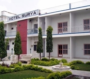 Bên ngoài 7 Hotel Surya