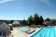Swimming Pool VVF Mayenne Sainte-Suzanne