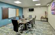 Functional Hall 4 Hampton Inn & Suites Parsippany/North