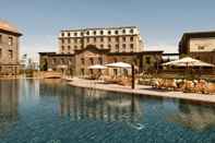 Hồ bơi PortAventura Hotel Gold River - Theme Park Tickets Included