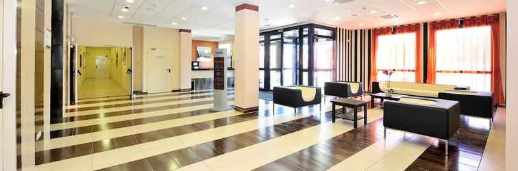 Lobby Hotel Naval Sestao