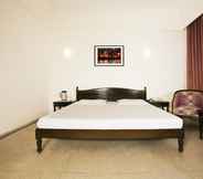 Bedroom 2 Alpana Hotel