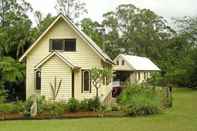 Exterior Glass House Mountains Ecolodge