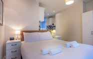 Kamar Tidur 4 Castletown House Apartments