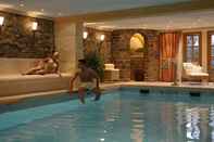 Swimming Pool Hotel Schloss Rheinfels