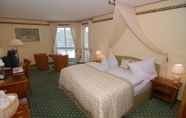 Kamar Tidur 6 Hotel Schloss Rheinfels