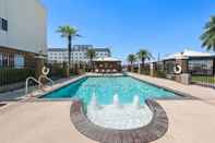 Swimming Pool Extended Stay America Suites San Antonio North