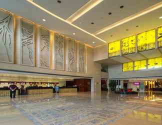 Lobby 2 Hangzhou Haiwaihai Crown Hotel