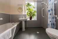 In-room Bathroom Tensea -charming 3-bed Apartment in North Berwick