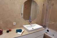 In-room Bathroom Your OWM Mar