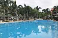 Swimming Pool Quezon Premier Hotel Candelaria