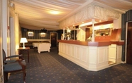 Lobi 3 Ferrybridge Hotel