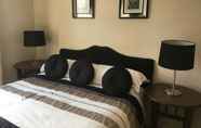 Bedroom 4 Ferrybridge Hotel