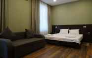 Bedroom 7 Hotel Iveria
