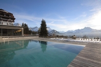 Swimming Pool Villars Palace