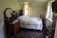 Bedroom Pine Lodge Bed & Breakfast