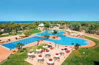 Swimming Pool Happy Camp in Camping La Masseria