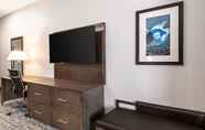 Bedroom 3 Comfort Suites Grove City - Columbus South
