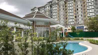 Swimming Pool 4 Guestrooms in Apple One Residences