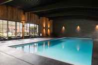 Swimming Pool Hotel Spa Les Pins De César