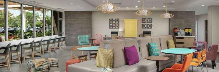 Lobi Home2 Suites by Hilton Lakeland