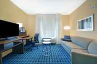 Common Space Fairfield Inn & Suites Savannah SW/Richmond Hill