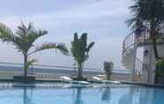 Kolam Renang 5 Marick Beach Resort