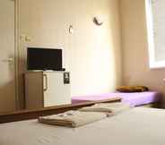 Kamar Tidur 5 Guest rooms Repos