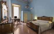 Kamar Tidur 4 Palazzo Leuzzi B&B