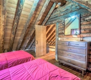 Bilik Tidur 6 Perry Mansfield Woodshack Cabin