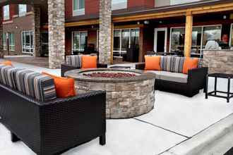 Lobi 4 TownePlace Suites by Marriott Louisville Airport