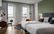 Kamar Tidur 3 Renaissance Amsterdam Schiphol Airport Hotel