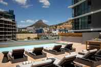 Swimming Pool AC Hotel by Marriott Cape Town Waterfront