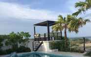 Kolam Renang 7 La Playa Beach Front Pool Villa Cha-am