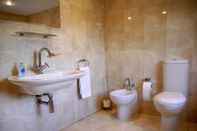 Toilet Kamar Goodenough Guesthouse