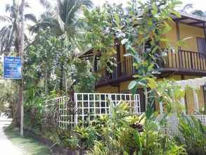 Bangunan 4 Point 303 Surf Resort