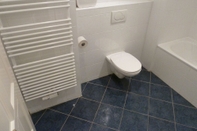 Toilet Kamar Sobieski City Apartment 10