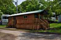 Exterior Lake Avenue RV Resort