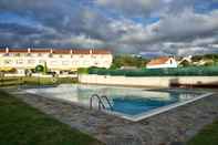 Swimming Pool Casa Con Piscina en Perbes