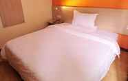 Kamar Tidur 5 7 Days Inn