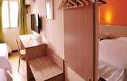 Kamar Tidur 3 7 Days Inn