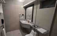 Toilet Kamar 5 qp Hotels Trujillo