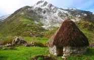 Nearby View and Attractions 3 LA Nana DEL MAR Flat on the old Port of Cudillero