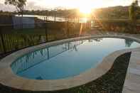 Swimming Pool Palm Lakeside - Bowen, Whitsundays Wifi Netflix Private Cool Luxury