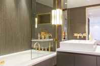In-room Bathroom Luxury Royalty Mews