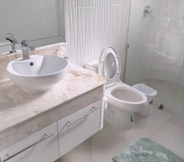 Toilet Kamar 5 Osean Oasis Luxury Apartment